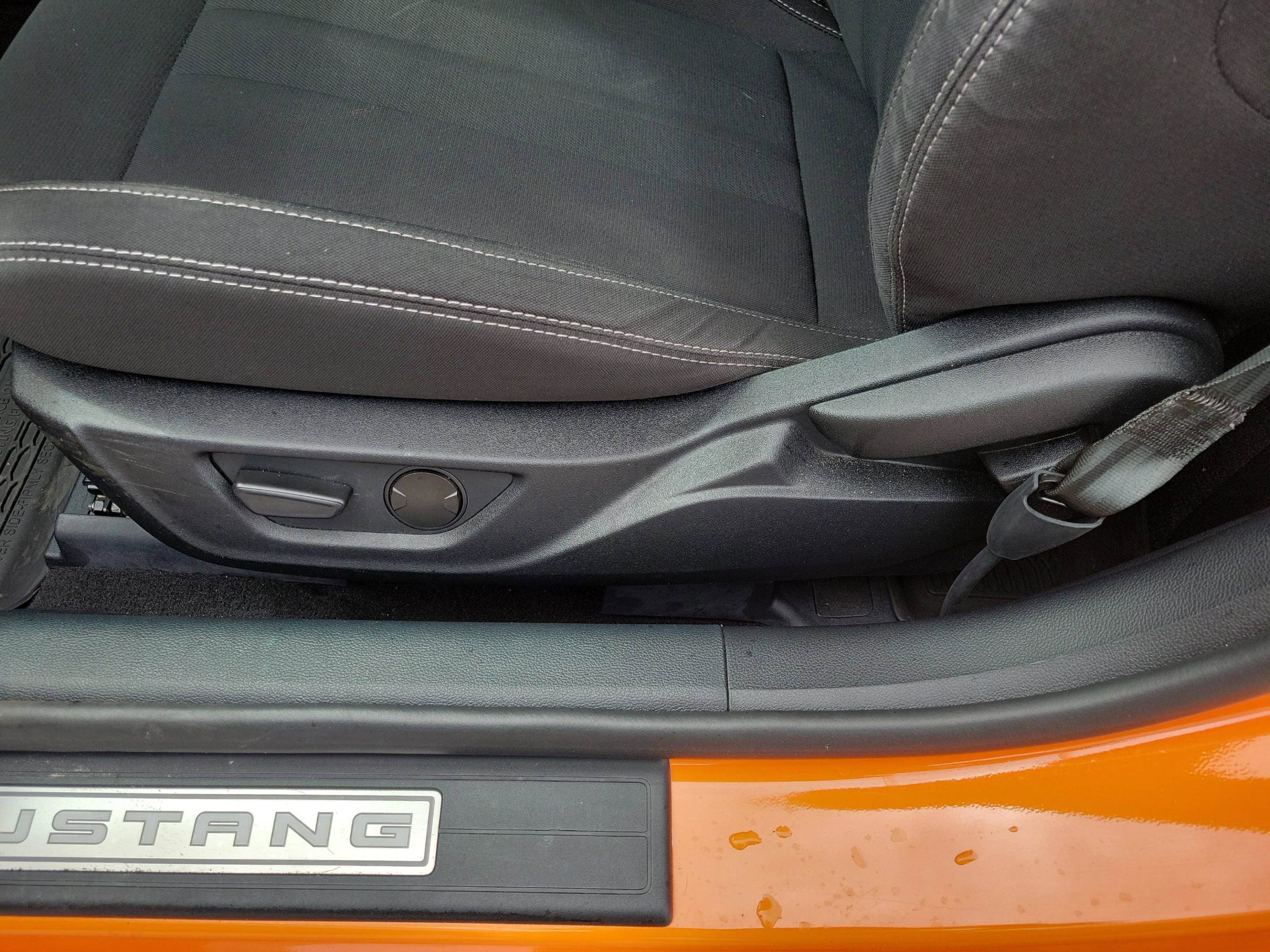 Used 2020 Ford Mustang GT w/ Equipment Group 301A image 9