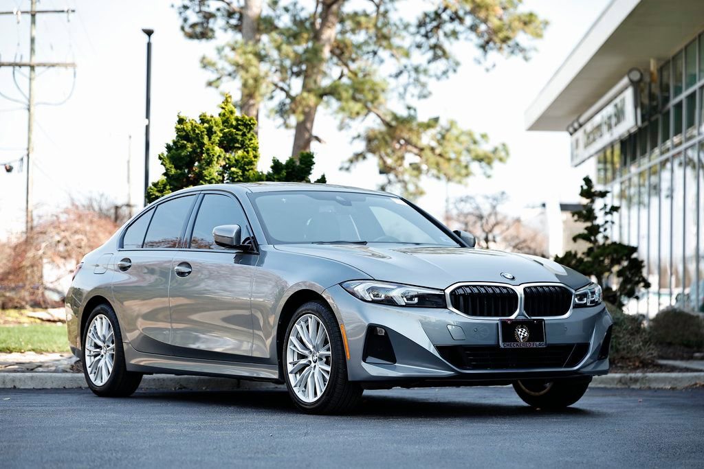 Used 2023 BMW 330i xDrive 330i xDrive w/ Driving Assistance Package image 1