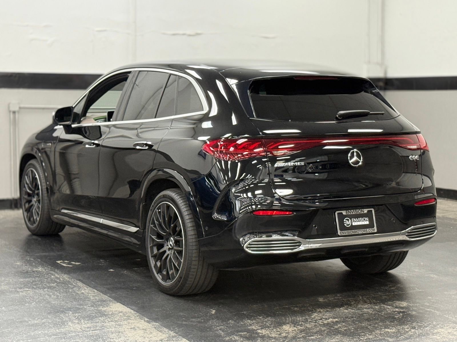 Used 2024 Mercedes-Benz EQE AMG 4MATIC SUV image 9