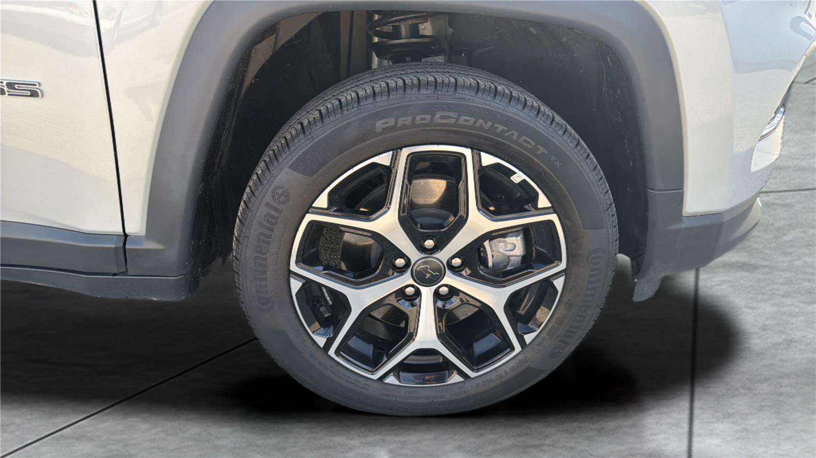 Used 2026 Jeep Compass Limited AWD/4WD image 26