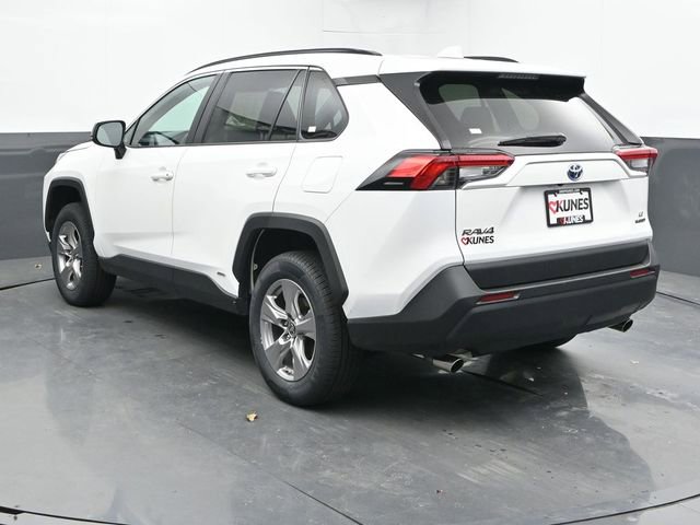 Used 2024 Toyota RAV4 LE AWD/4WD image 7