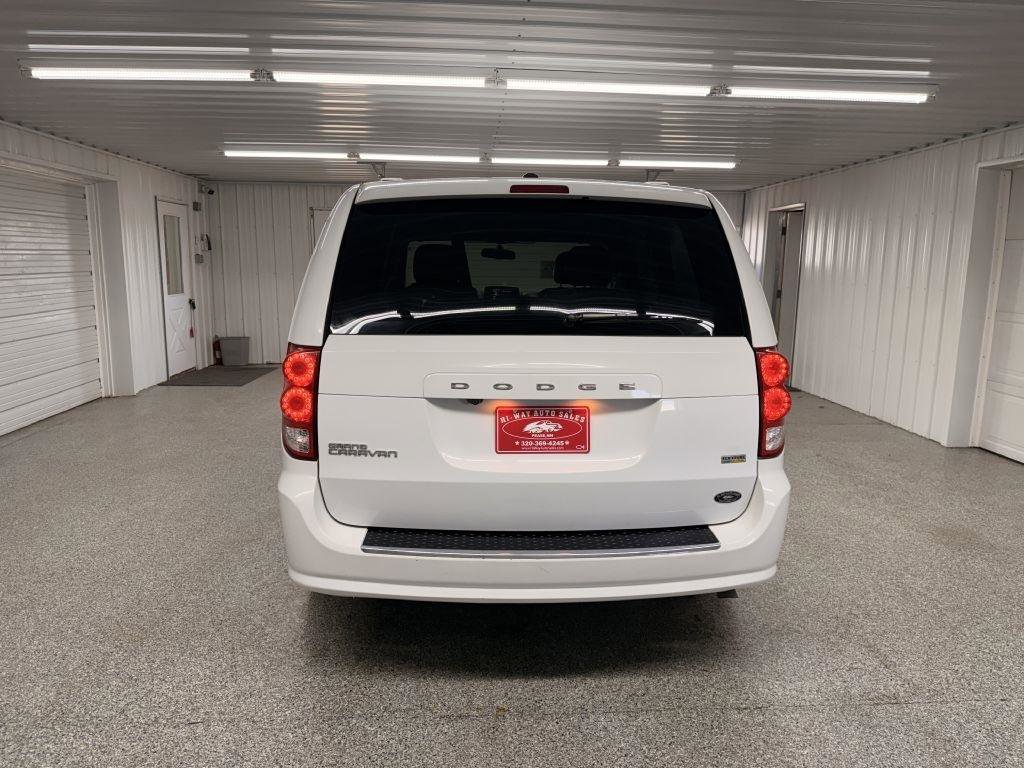 Used 2017 Dodge Grand Caravan SXT image 5