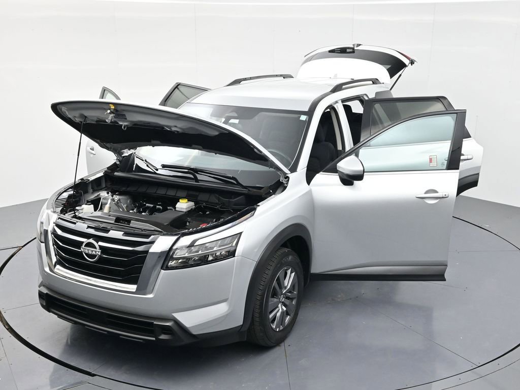 Used 2024 Nissan Pathfinder SV AWD/4WD image 56