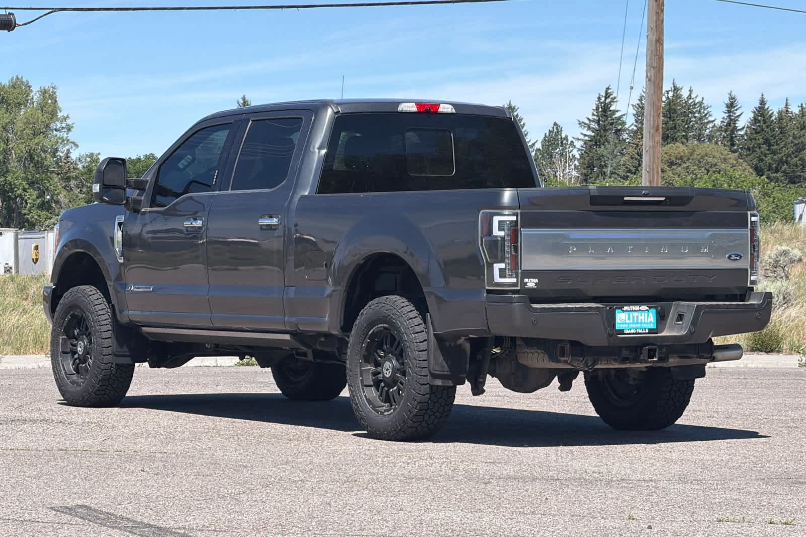 Used 2019 Ford F250 Platinum w/ Platinum Ultimate Package AWD/4WD image 6