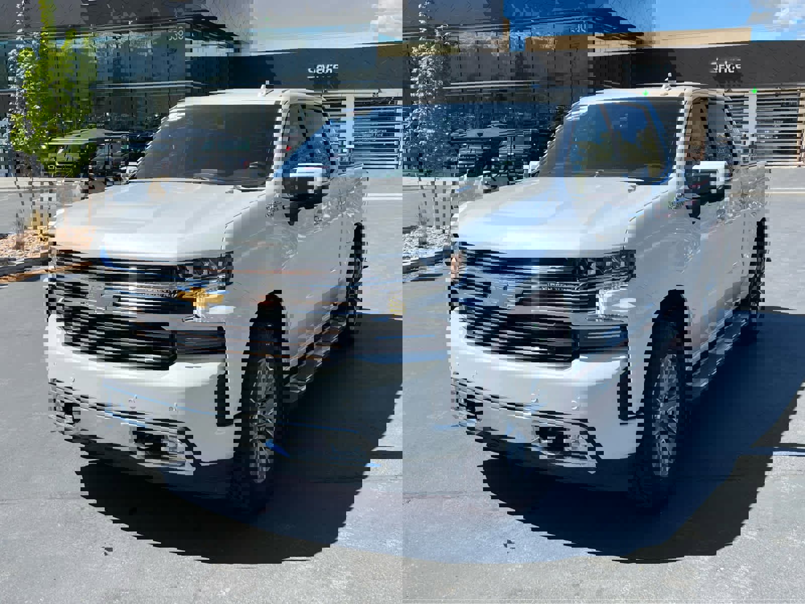 Used 2022 Chevrolet Silverado 1500 High Country AWD/4WD image 2