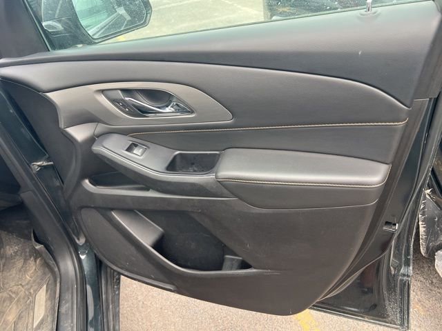 Used 2020 Chevrolet Traverse LT w/ Driver Confidence II Package AWD/4WD image 23