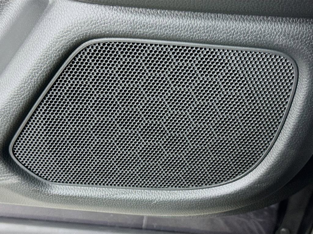 Certified 2025 Honda Pilot Touring image 18