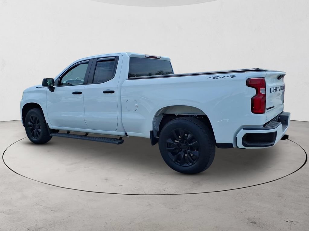Certified 2022 Chevrolet Silverado 1500 Custom AWD/4WD image 8