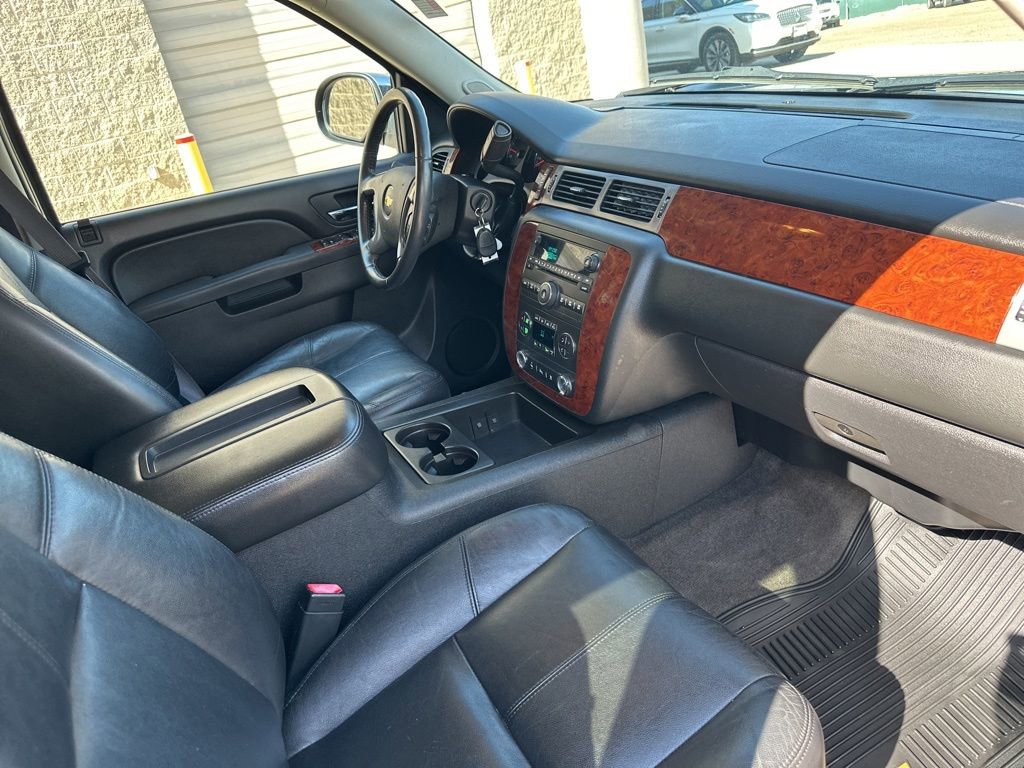 Used 2011 Chevrolet Avalanche LT w/ Texas Edition RWD image 24