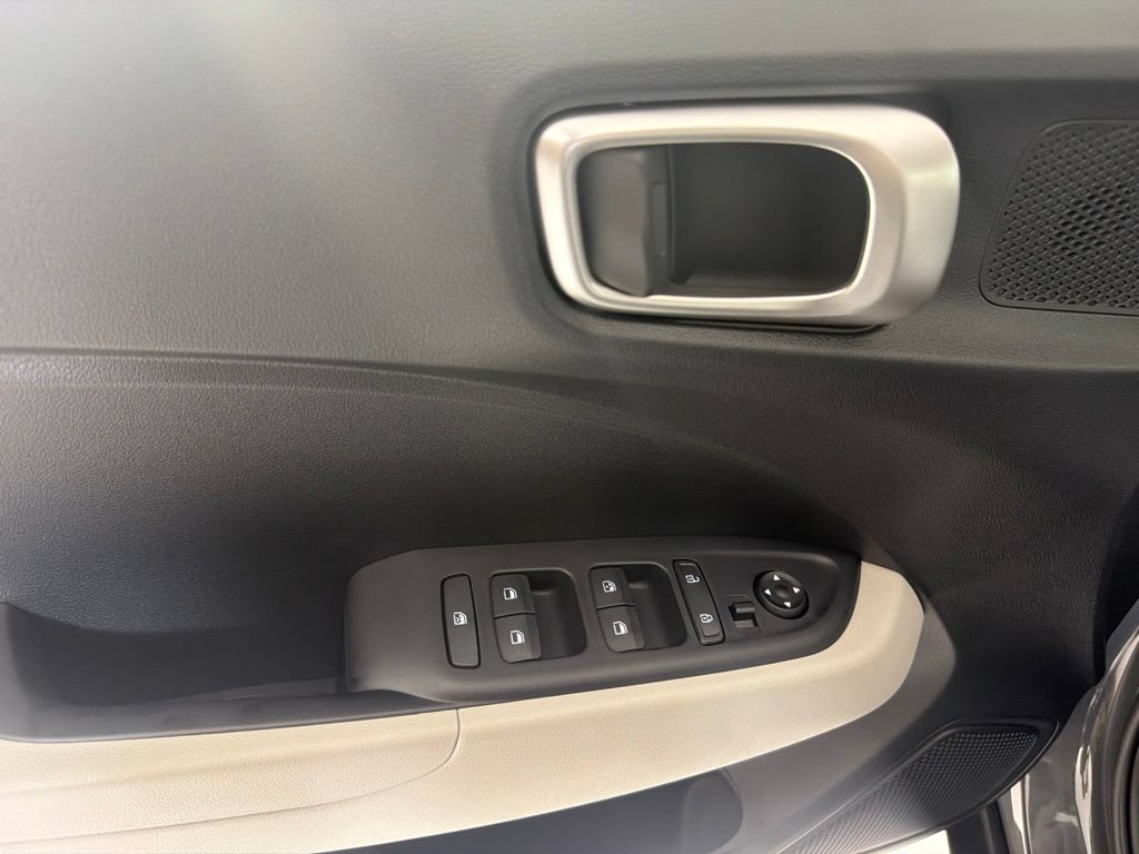 New 2026 Hyundai Venue SEL FWD image 14