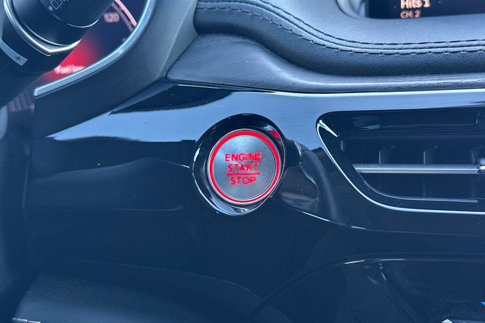 Used 2023 Acura MDX SH-AWD w/ Advance Package image 25