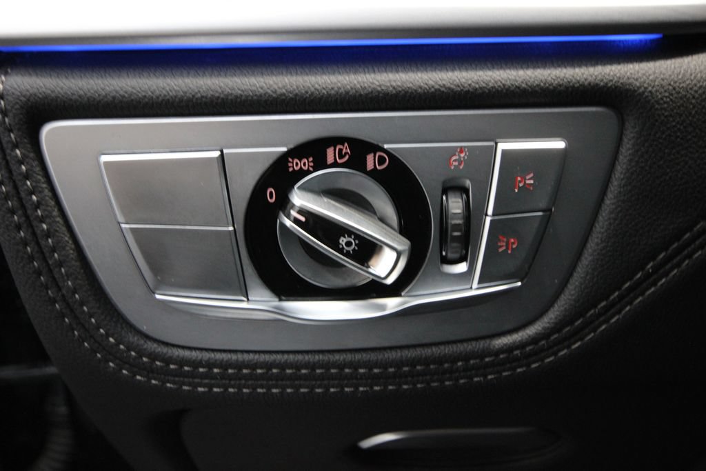 Used 2022 BMW 740i xDrive w/ Premium Package AWD/4WD image 19