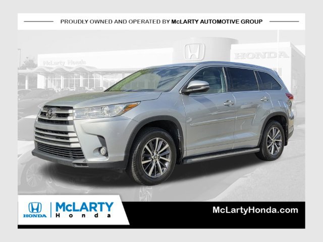 Used 2017 Toyota Highlander XLE