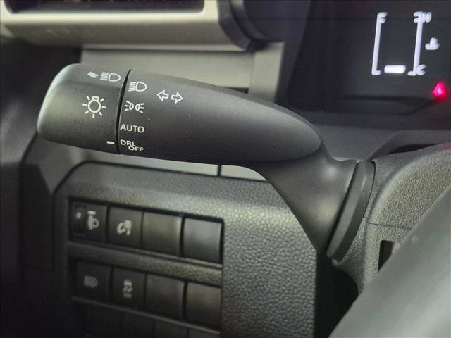 Used 2025 Toyota Tacoma SR RWD image 15