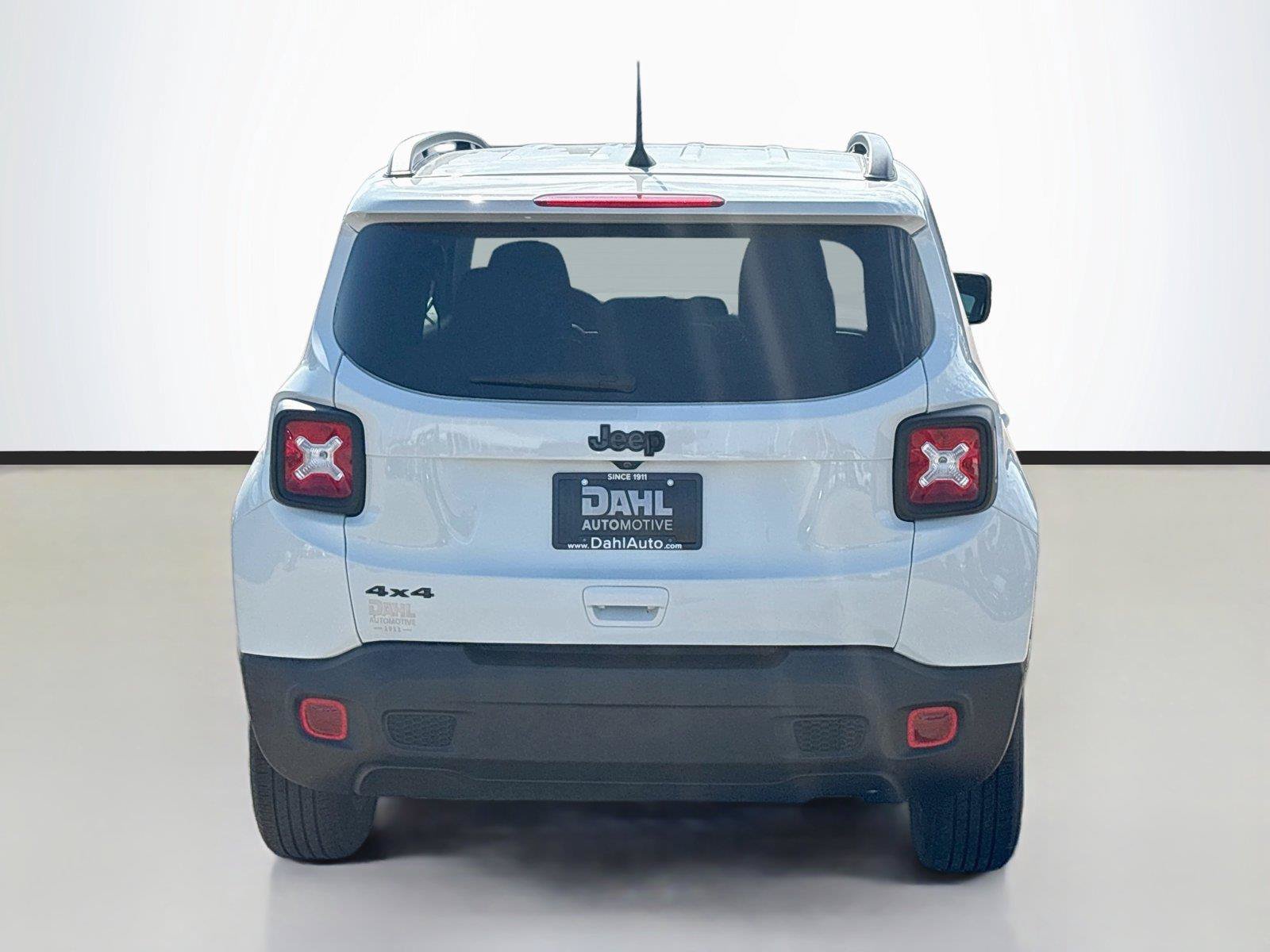 Certified 2023 Jeep Renegade Latitude AWD/4WD image 12