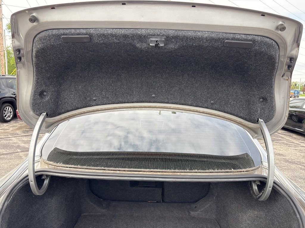 Used 2015 Chrysler 200 C FWD image 11