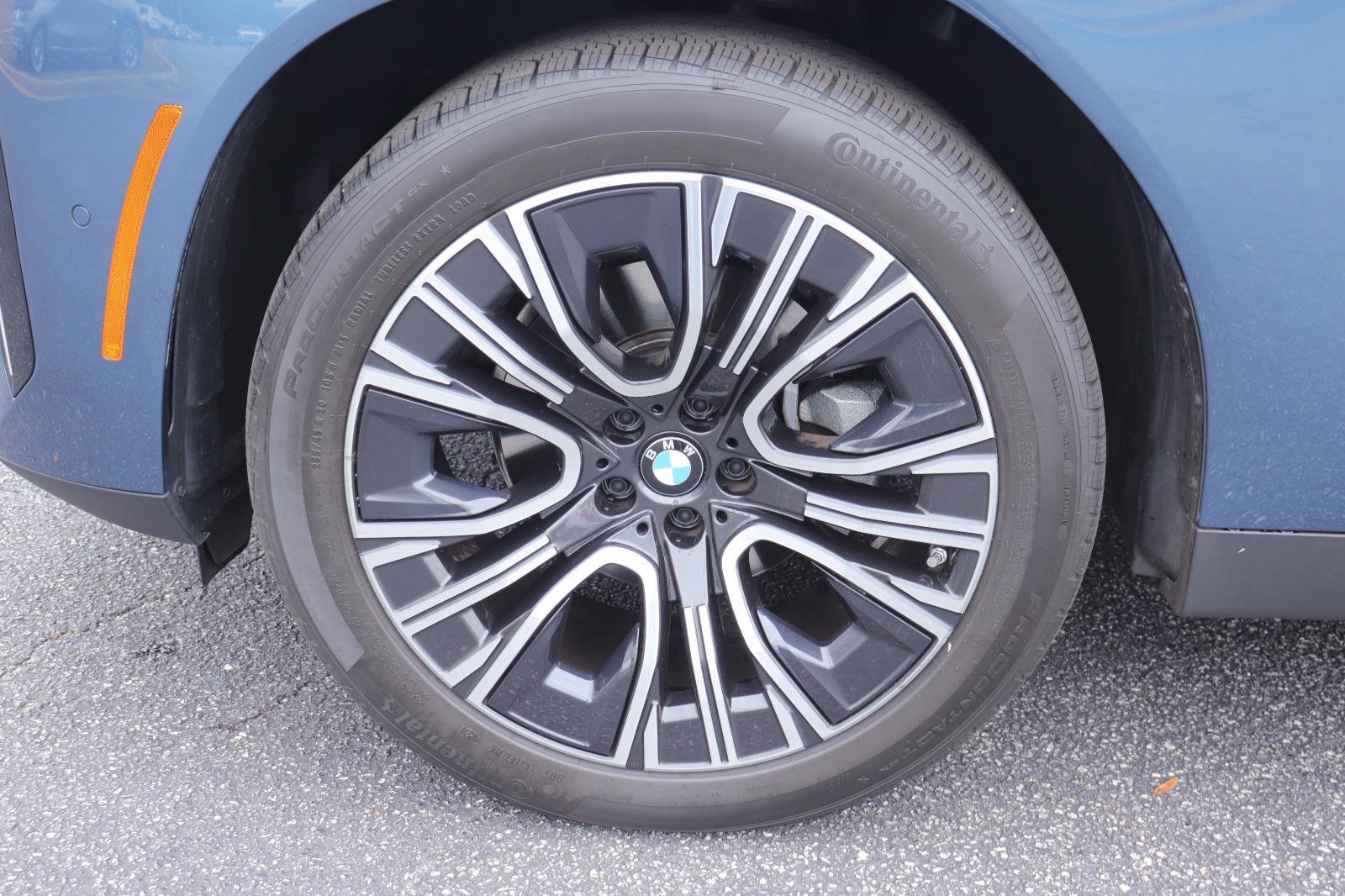 Used 2025 BMW X3 xDrive30i w/ Premium Package image 40