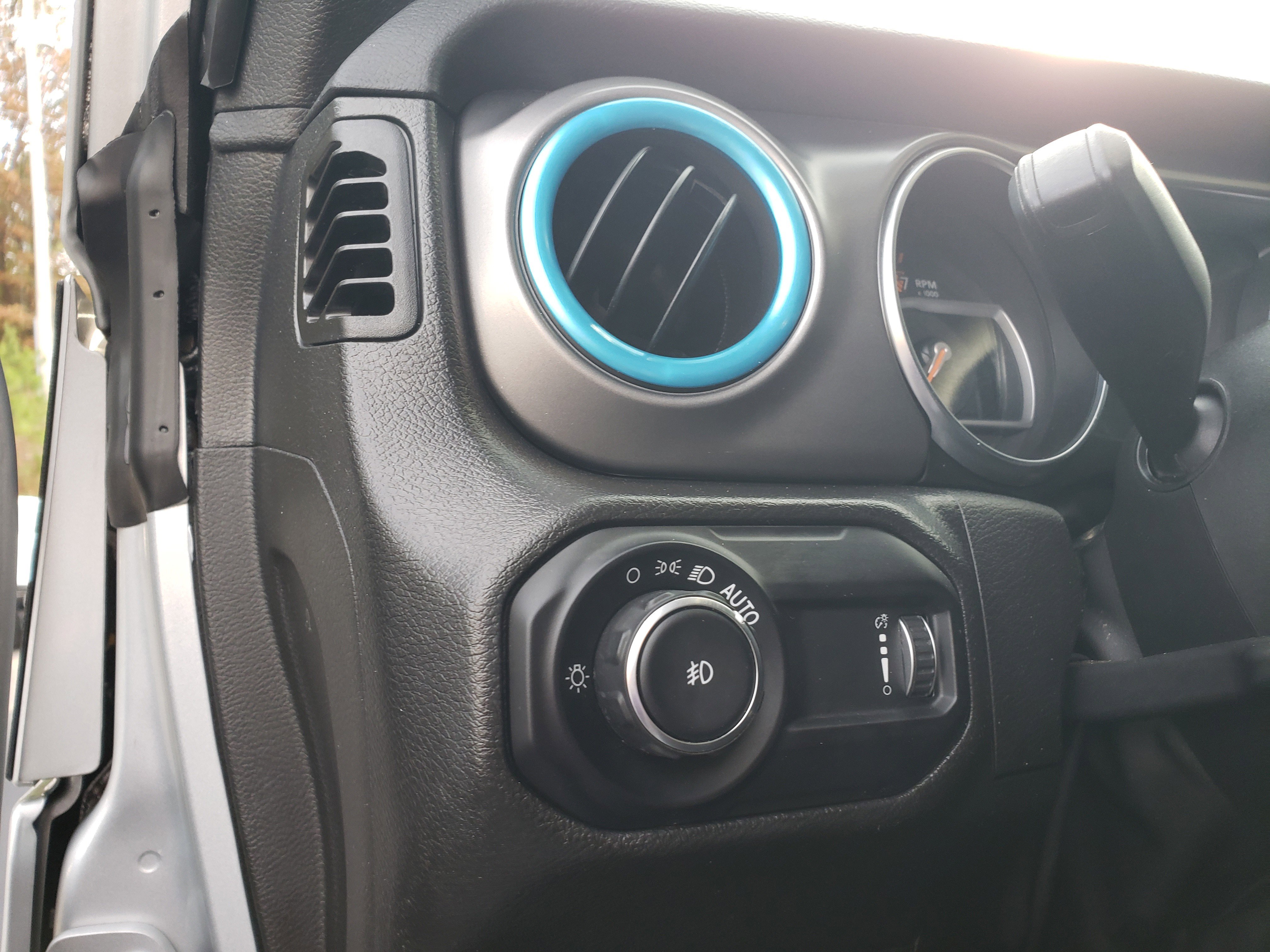 Used 2023 Jeep Wrangler Unlimited Sport image 15