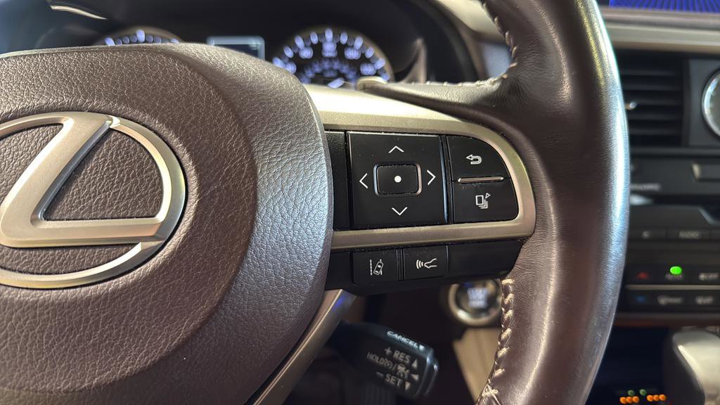 Used 2020 Lexus RX 350L Premium w/ Premium Package image 26