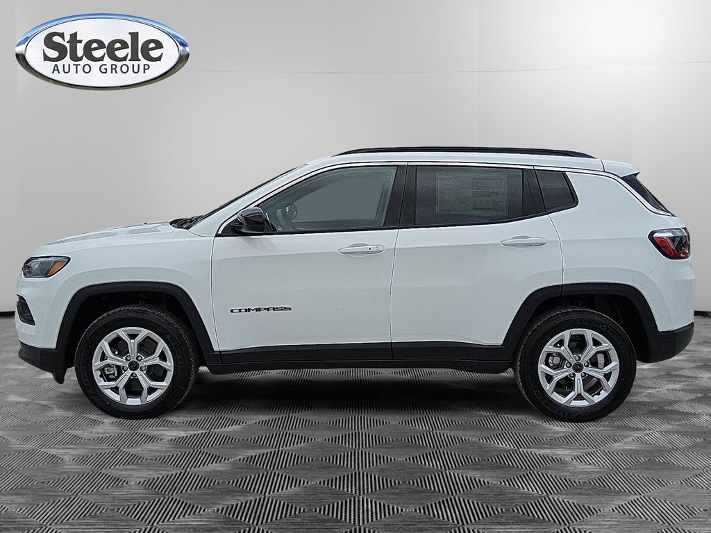 New 2026 Jeep Compass Latitude image 2
