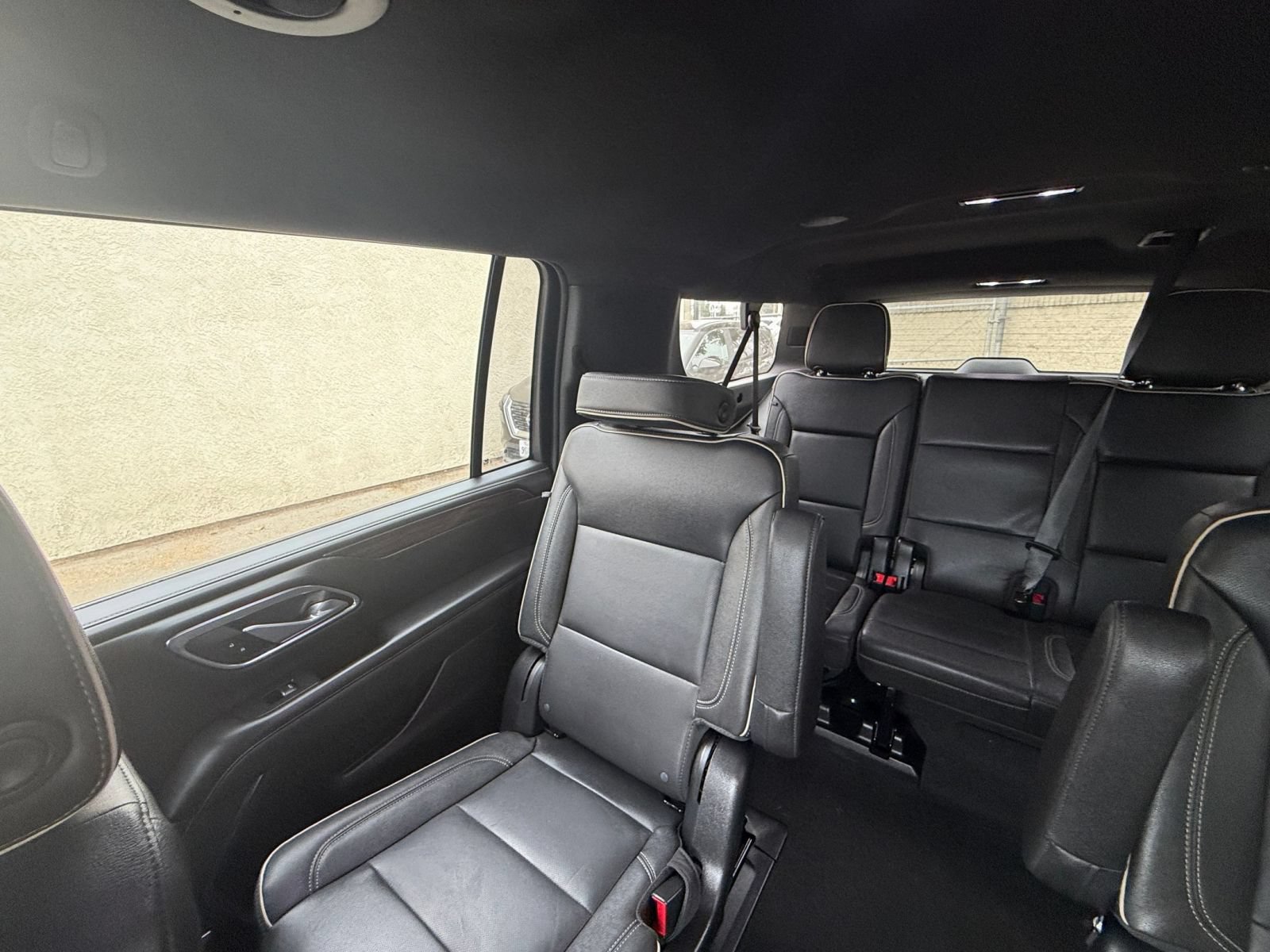 Used 2023 Chevrolet Suburban Premier AWD/4WD image 42