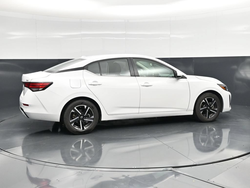 Used 2024 Nissan Sentra SV FWD image 3