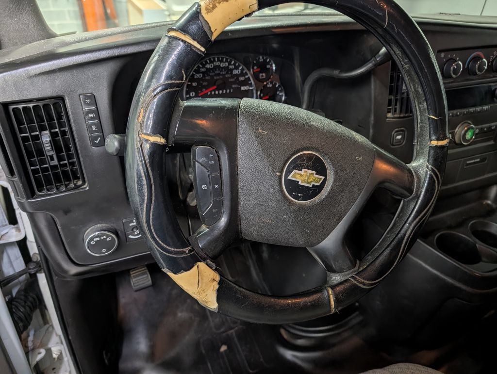 Used 2012 Chevrolet Express 1500 w/ Power Package RWD image 12