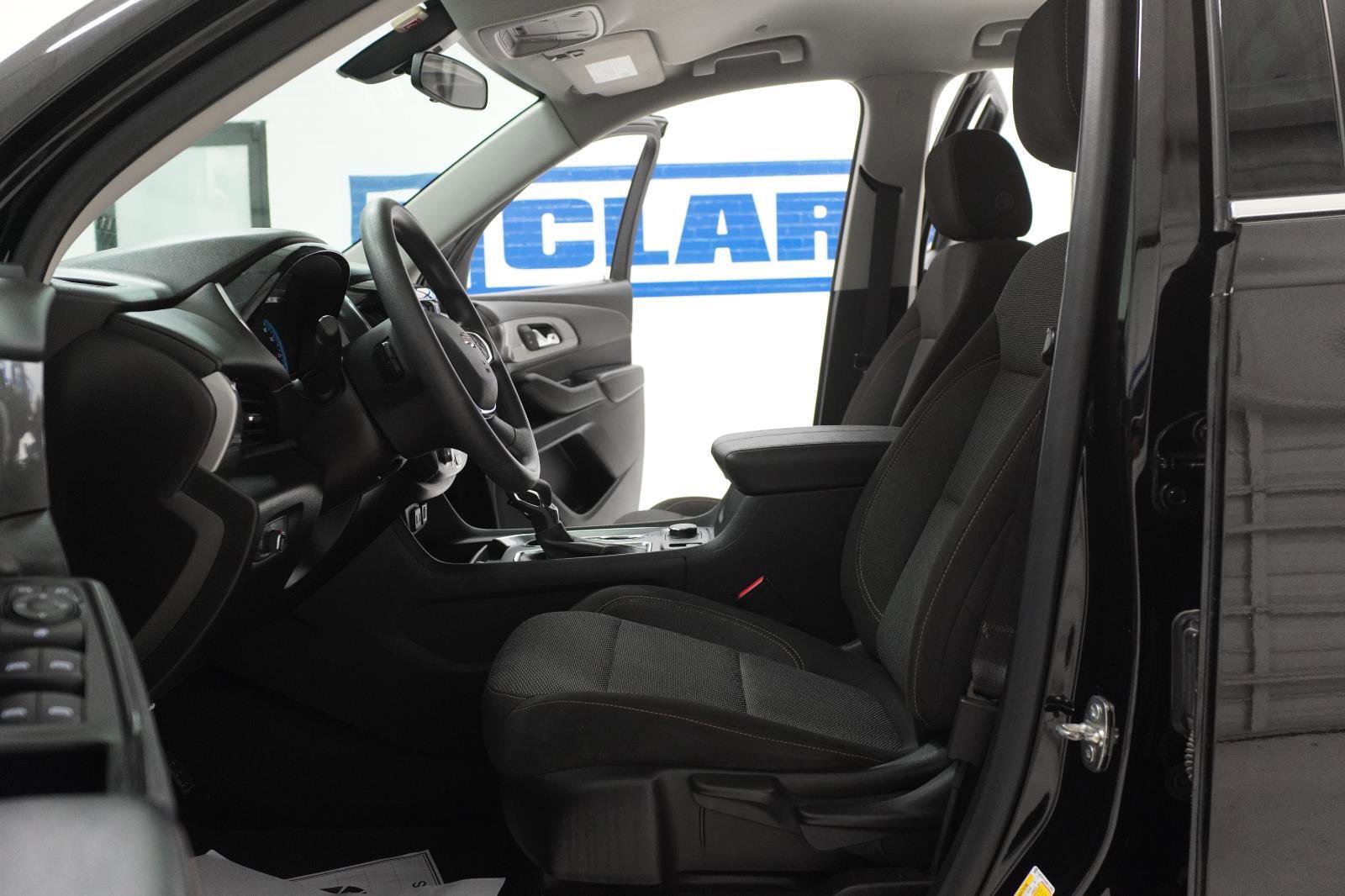 Used 2021 Chevrolet Traverse LS FWD image 15