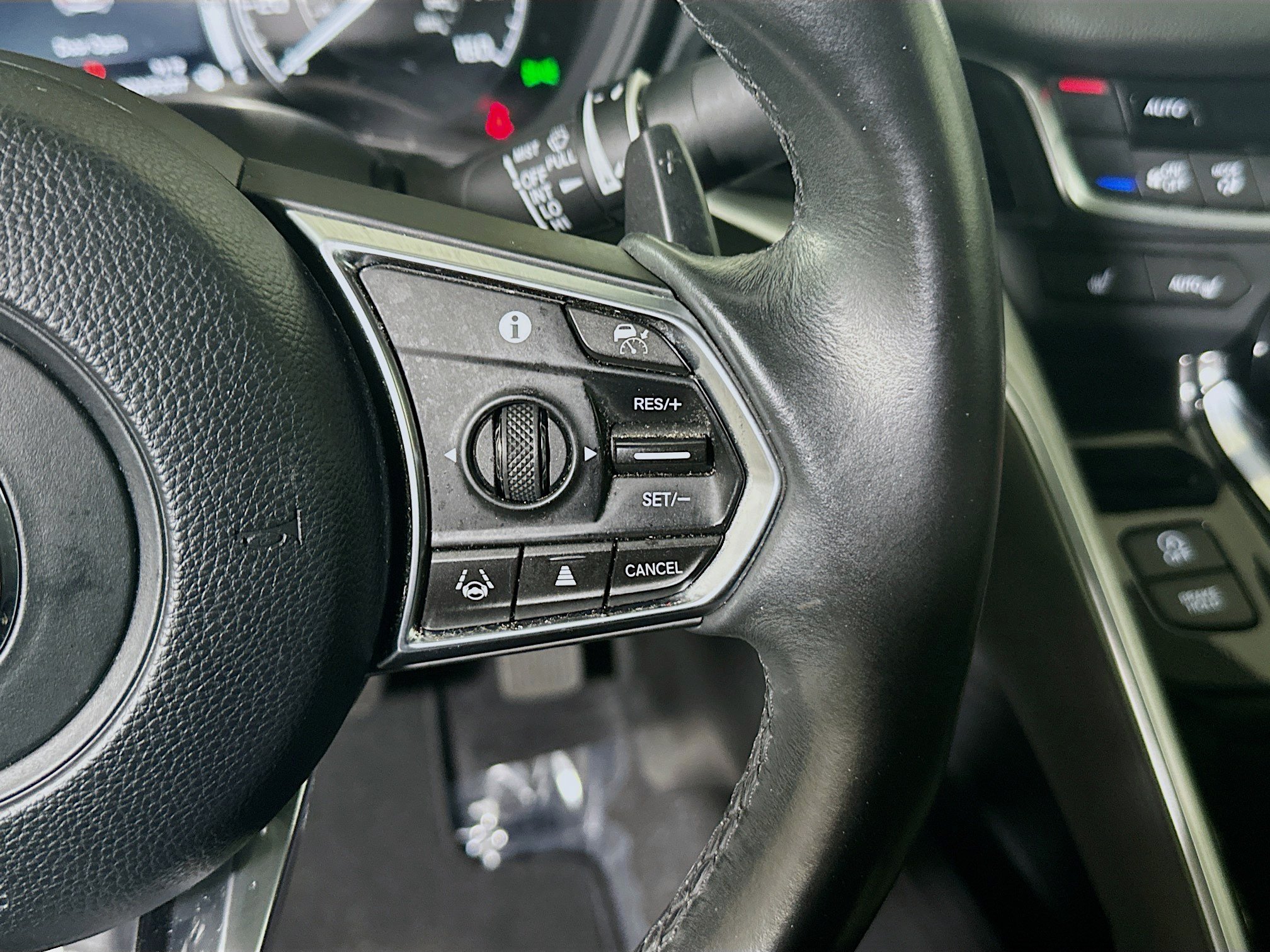 Used 2023 Acura TLX FWD image 17