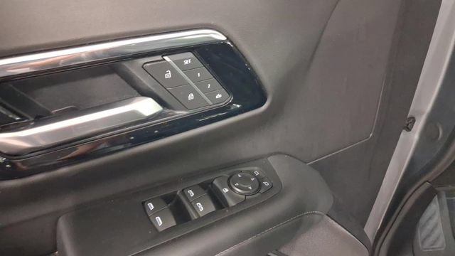 Used 2025 Chevrolet Tahoe LT AWD/4WD image 25