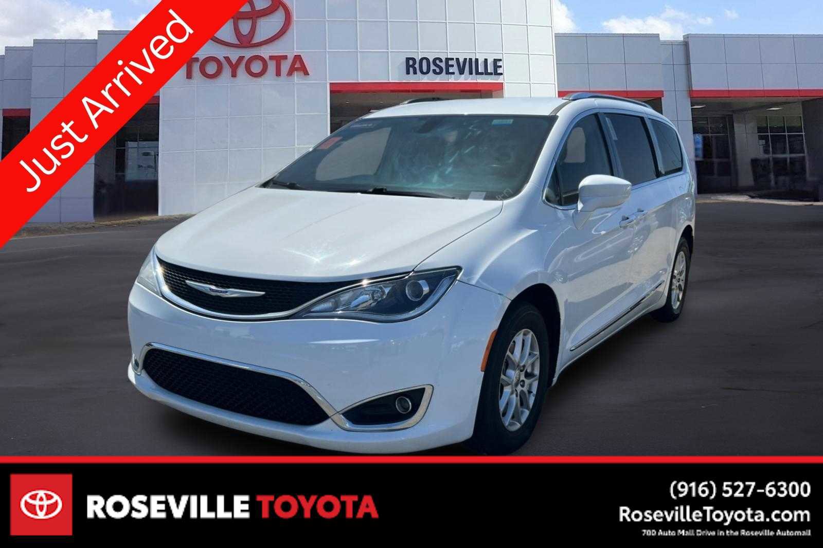 Used 2020 Chrysler Pacifica Touring-L image 1