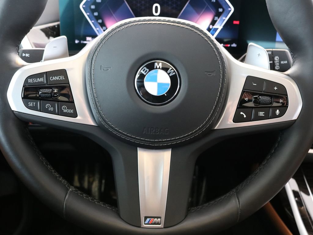 Used 2023 BMW X7 xDrive40i w/ M Sport Package AWD/4WD image 51