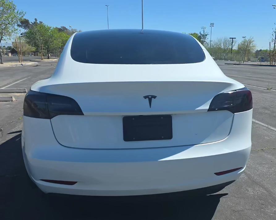 Used 2023 Tesla Model 3 Standard Range image 14