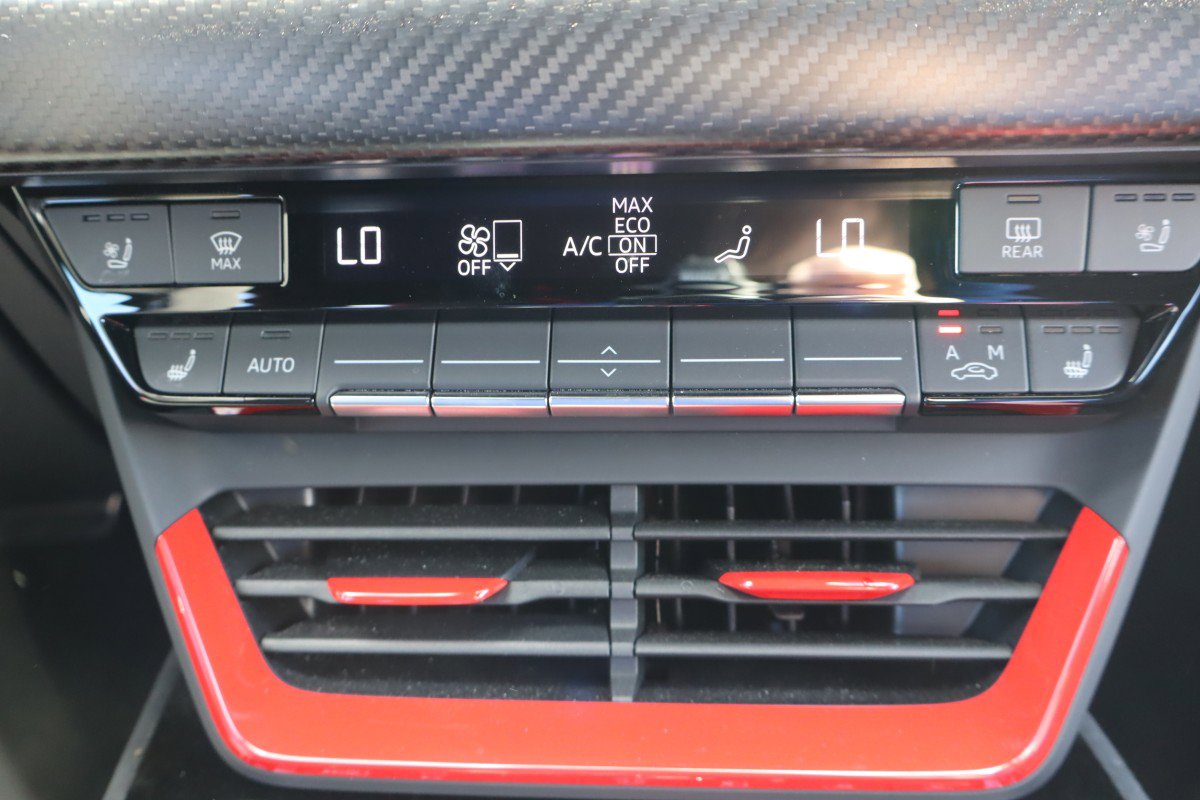 Used 2023 Audi RS e-tron GT image 15