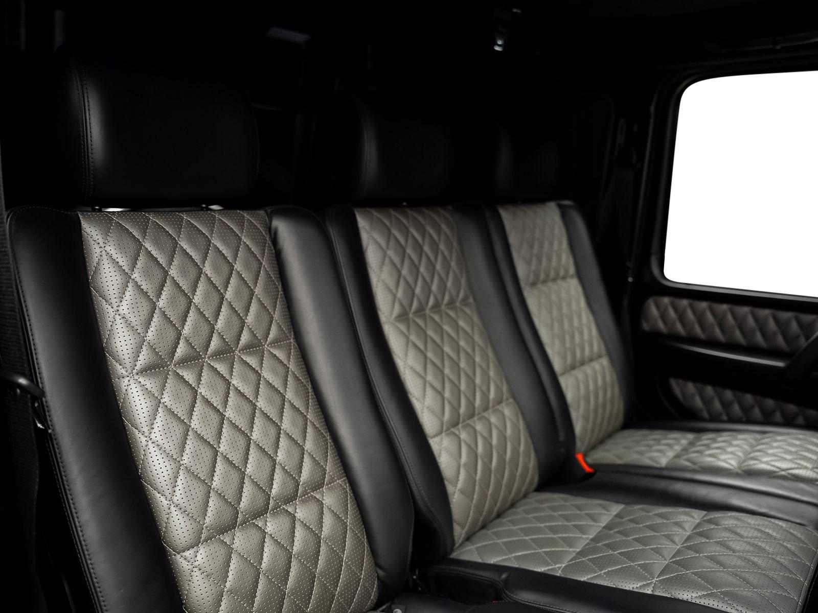Used 2015 Mercedes-Benz G 63 AMG 4MATIC image 40