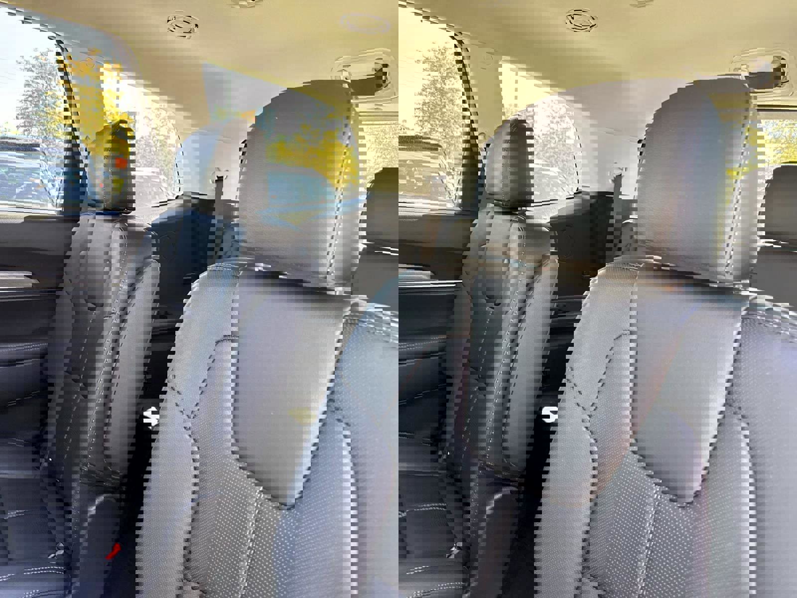 Used 2022 Kia Telluride EX w/ EX Premium Package image 13