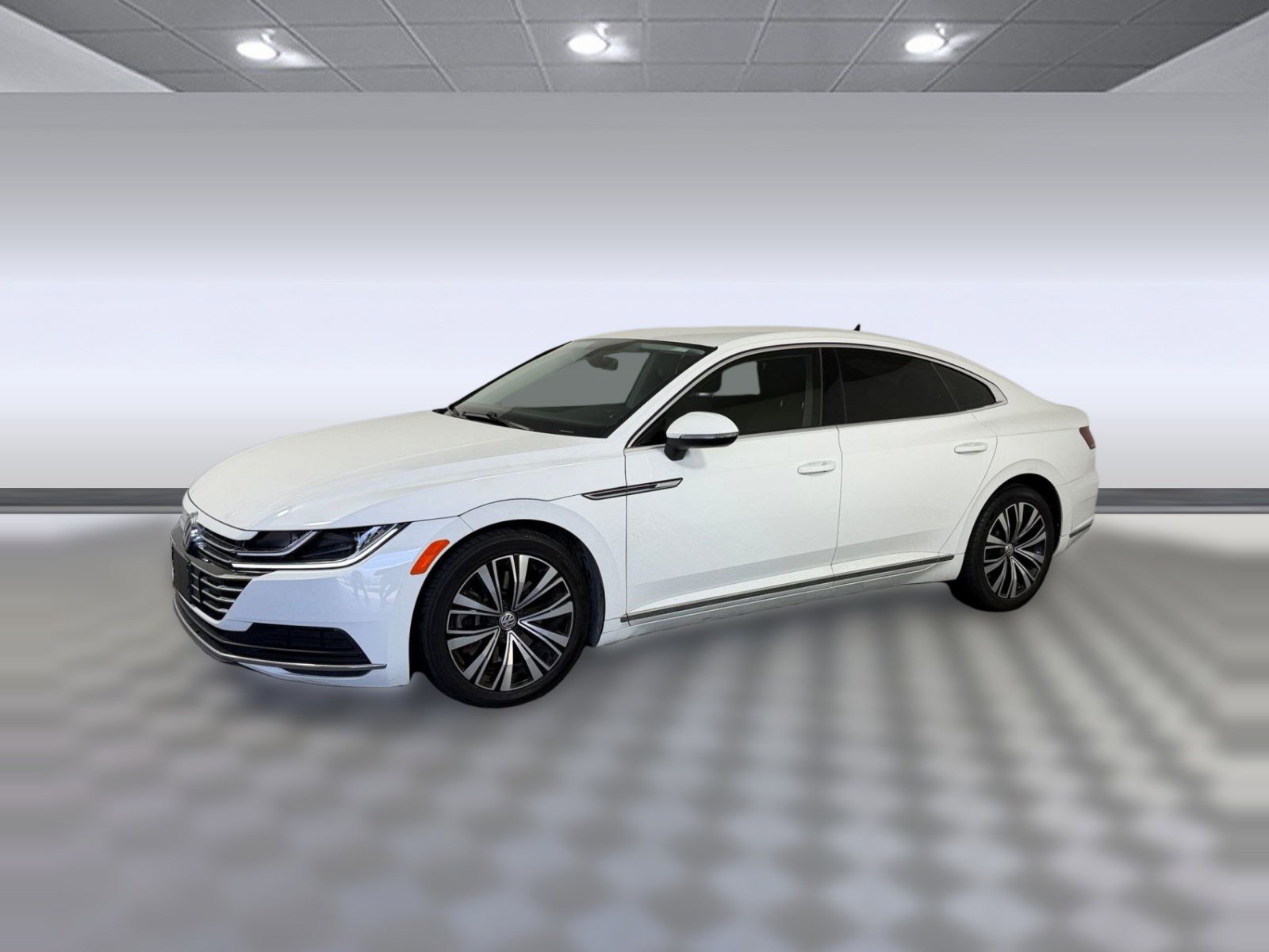 Used 2019 Volkswagen Arteon SE FWD image 1