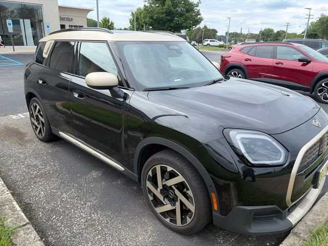 Used 2025 MINI Cooper Countryman SE w/ Comfort Package Max AWD/4WD image 3