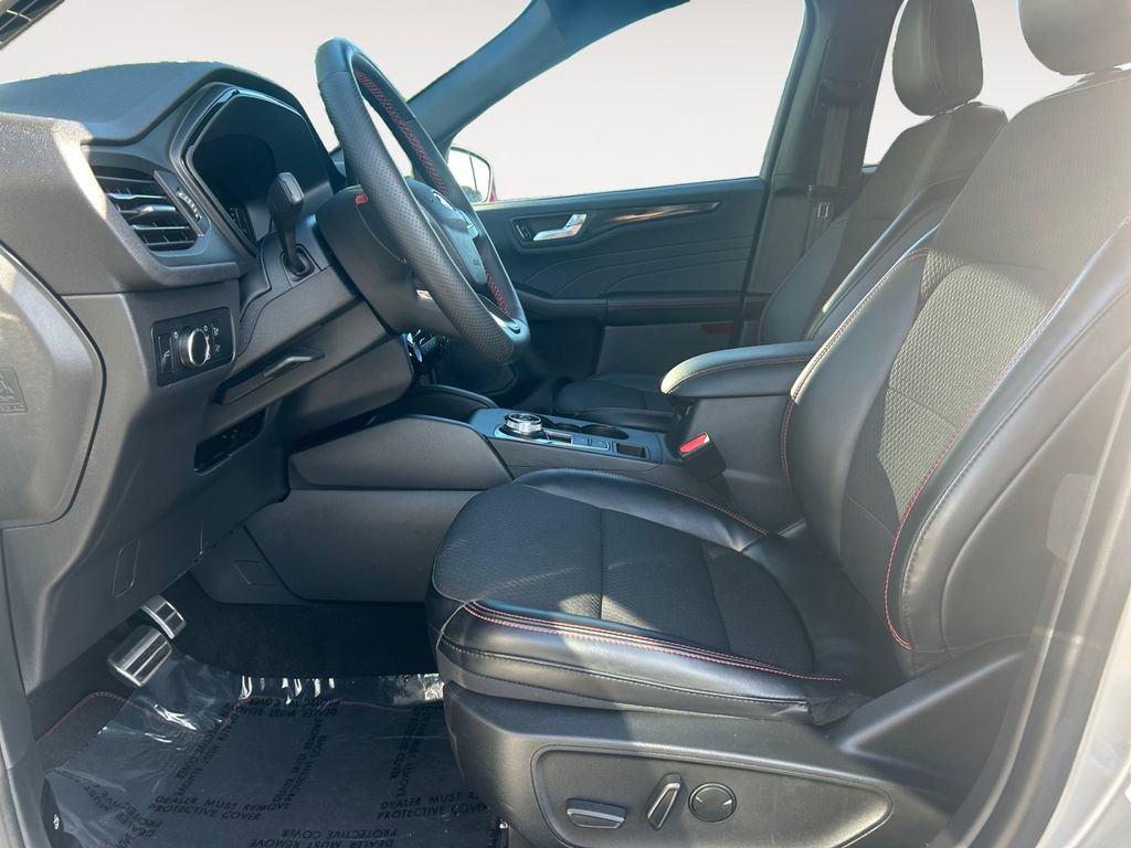 Used 2023 Ford Escape ST-Line w/ Tech Pack #1 image 16