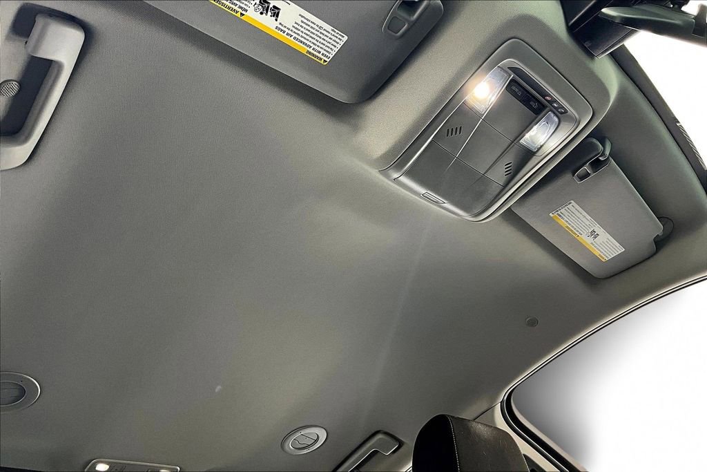 Used 2023 GMC Acadia SLE w/ Driver Convenience Package image 22