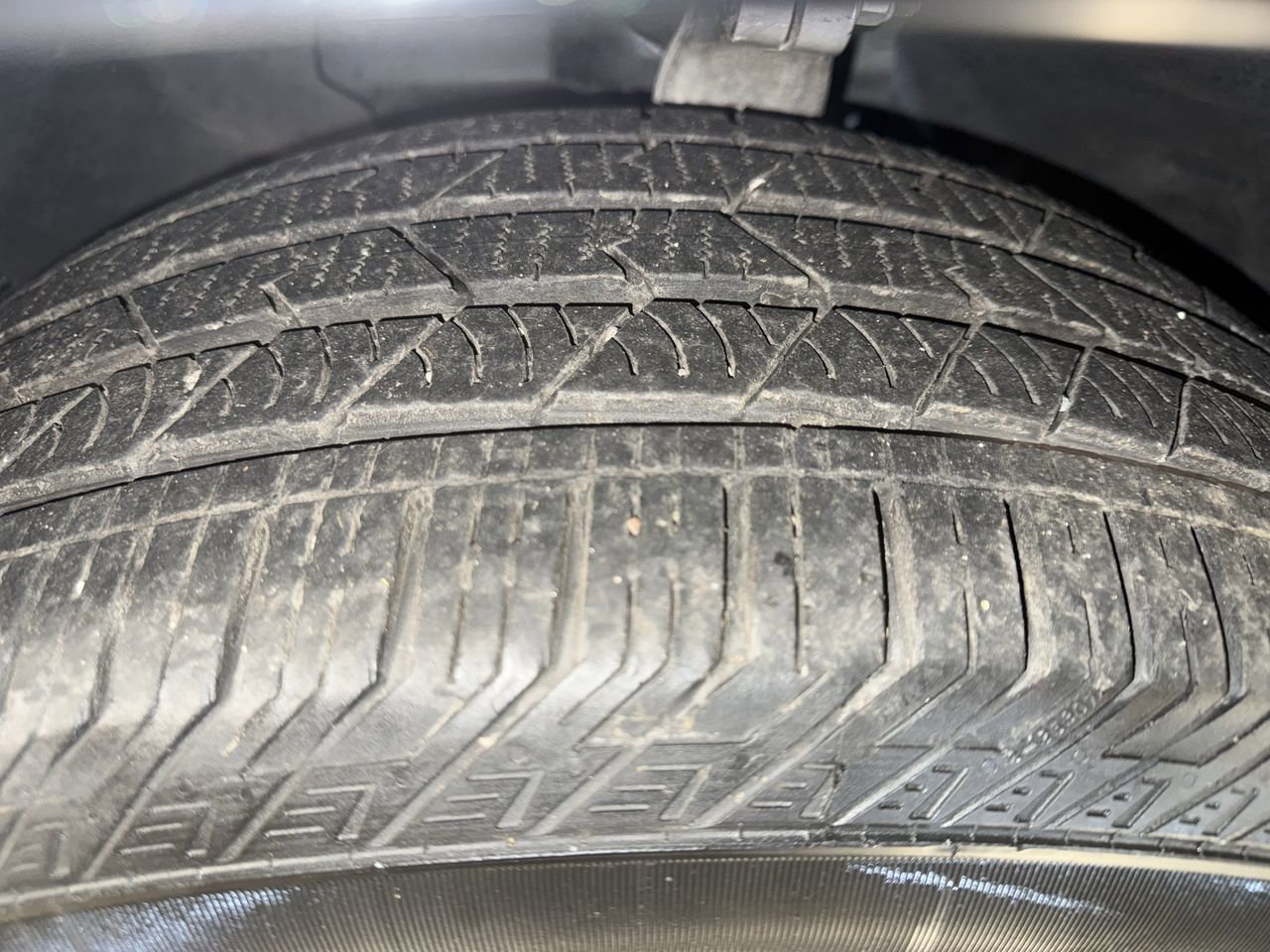 Used 2025 Jaguar F-PACE R-Dynamic S image 11