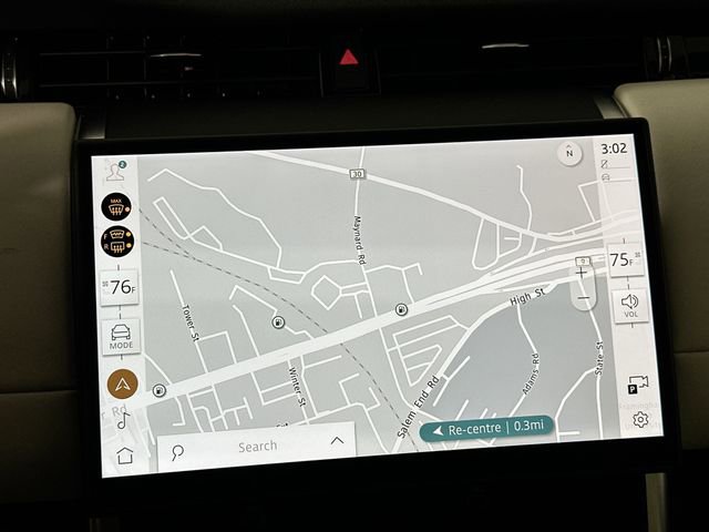 Used 2024 Land Rover Discovery Sport S image 12