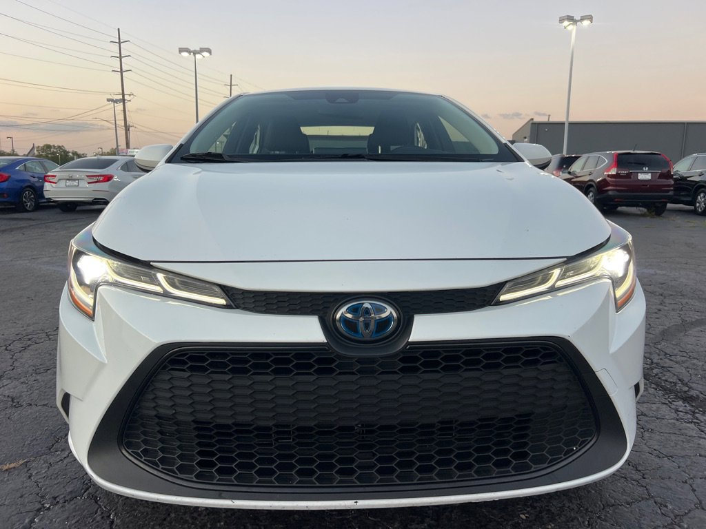 Used 2021 Toyota Corolla LE image 2