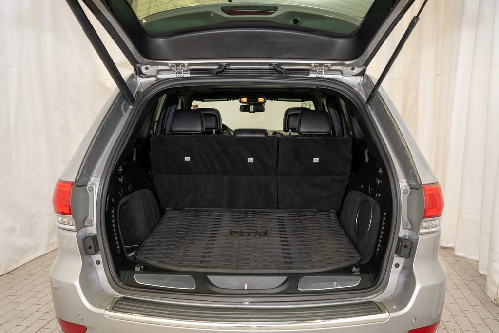 Used 2015 Jeep Grand Cherokee Overland w/ Advanced Technology Group image 5