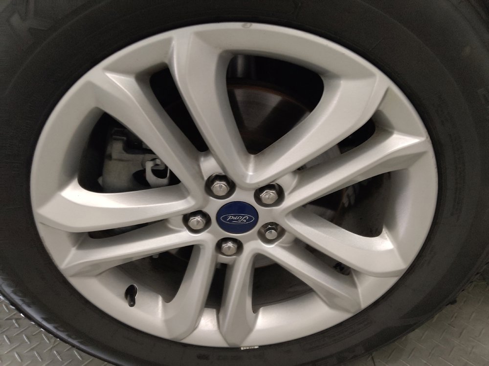 Used 2019 Ford Edge SEL w/ Equipment Group 201A FWD image 31