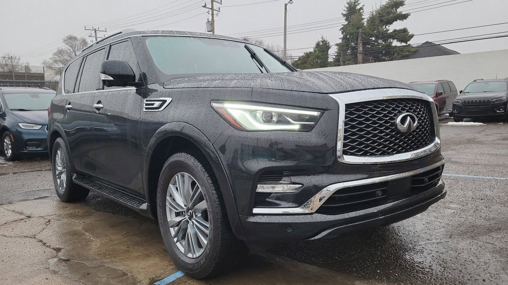 Used 2024 INFINITI QX80 Luxe w/ Cargo Package image 3