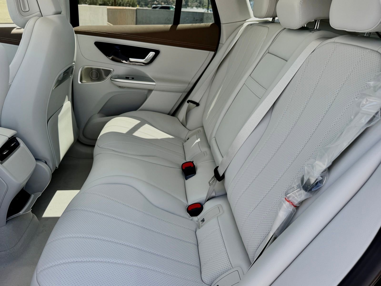New 2026 Mercedes-Benz EQE 320 4MATIC SUV image 29