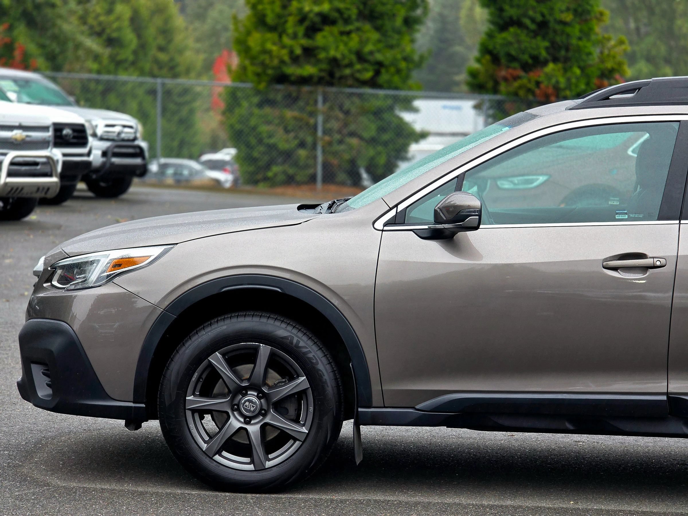 Used 2022 Subaru Outback Limited AWD/4WD image 5