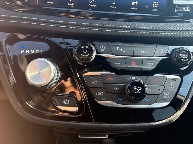 Certified 2023 Chrysler Pacifica Touring image 20