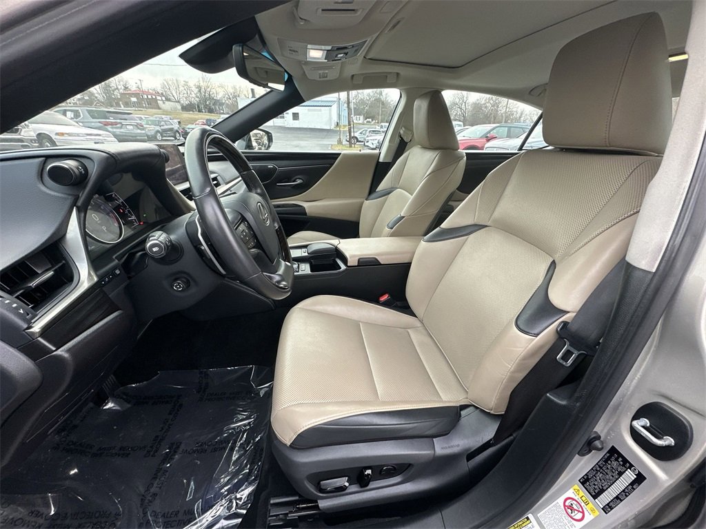 Used 2019 Lexus ES 350 image 11